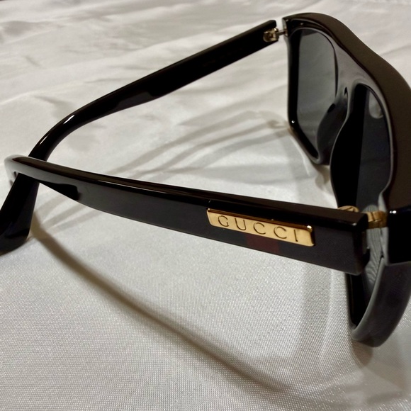Gucci Men’s Sunglasses - Picture 6 of 9